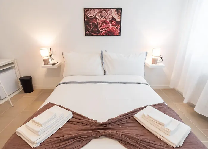 Mentana Guest House